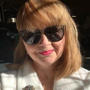 Hi!! I’m Carrie-Lou and I’m Thrilled To Be A Posher Ambassador